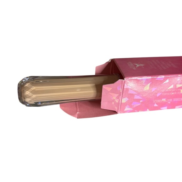 MAGIC STAR CONCEALER 9.0 by JEFFREE STAR - Picture 3 of 5